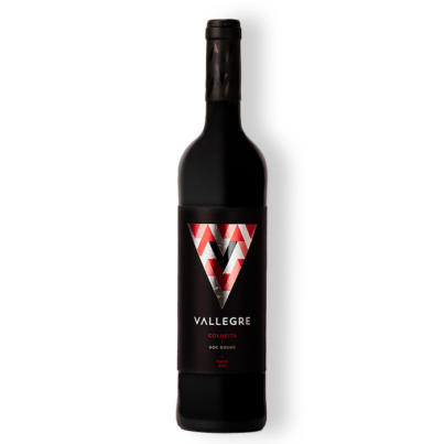 Bouteille de Vallegre Colheita 2018, un vin rouge du Douro, Portugal.